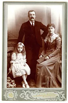 Cabinet photo, Edwardian family