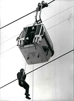Blocked: Cable car rescue method demonstrated, Zermatt, Switzerland