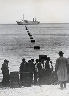 Navin: Cable ship running telephone circuits