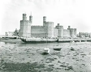 Caernarfon: CAERNARVON CASTLE