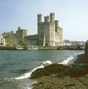 Caernarfon: CAERNARVON CASTLE