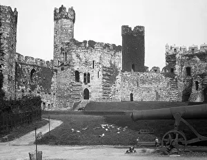 Caernarvon: Caernarvon Castle