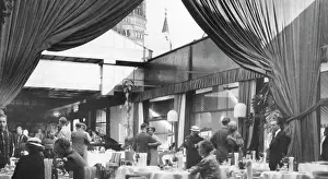 Coffeehouse: Cafe Berlin, 1936