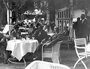 Leis: Cafe in the garden of the Hotel Esplanade in Berlin