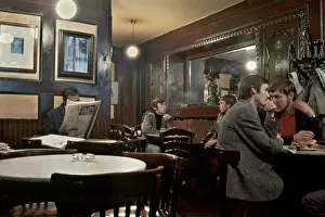 Coffeehouse: Cafe Hawelka in Vienna