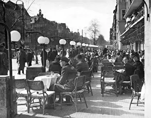 Cafe on Kurfuerstendamm, 1940