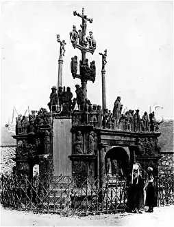 Statuettes: CALVARY AT PLOUGASTAL