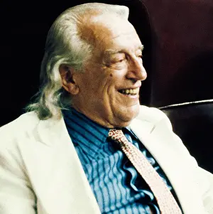 Marcelino: CAMACHO, Marcelino (1918); ALBERTI, Rafael (1902-1999)