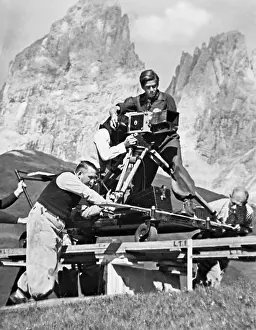 Klingler: Camera crew during the filming of Condottieri, 1937