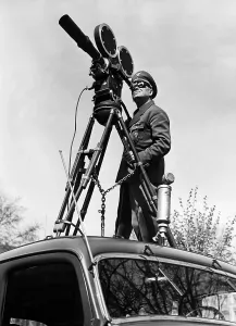 Vans: Cameraman in uniform, 1941