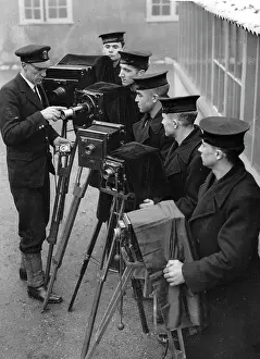 Februar: Cameramen of the British Navy in the