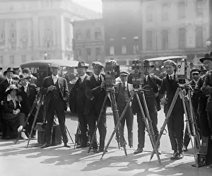 Footage: Cameramen in Washington, D.C. waiting to shoot