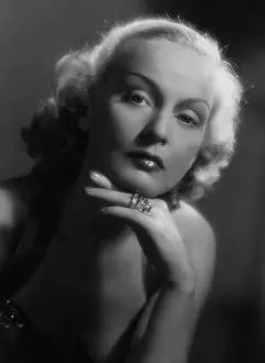 Camilla: Camilla Horn, 1940