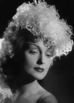 Camilla: Camilla Horn (1940)