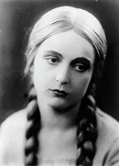 Gretchen: Camilla Horn