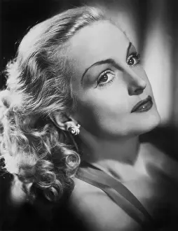 Camilla: Camilla Horn in The Last Round, 1940