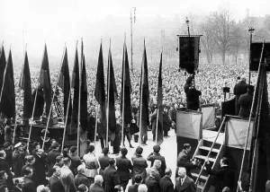 Supported: Campaign rally of the Iron Front in Berlin, 1932