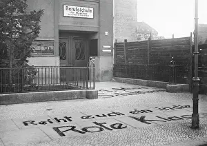 Wilmersdorf: Campaign slogan of the KPD in front of a Berlin