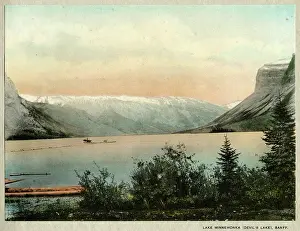 Banff: Canada - Lake Minnetonka, Banff