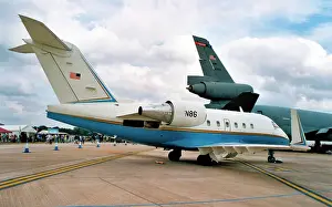 Checker: Canadair 601 Challenger N86