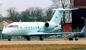 Checker: Canadair 601 Challenger N86