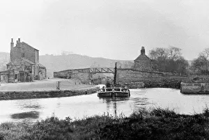 Conisbrough: Canal at Conisbrough