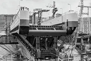 Lift: Canal lift