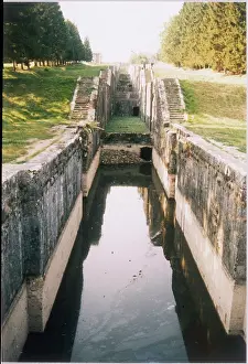 Stepped: CANAL DE LOING - 3