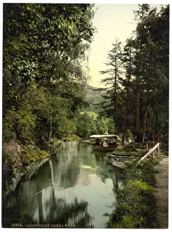 Llangollen: Canal walk, Llangollen, Wales