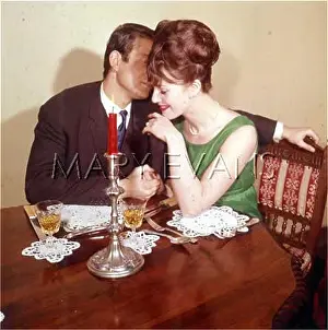 Hairpiece: CANDLELIT DINNER FOR TWO