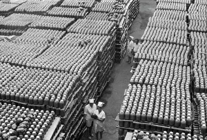 Shipment: Canned food