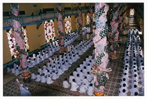 Nicola Swann: CAODIST TEMPLE/VIETNAM