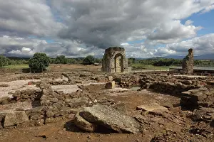 Decumanus: Caparra Arch, Extremadura, Spain