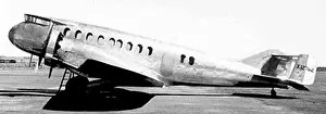 Windscreen: Capelis XC-12 (side view, on the ground) with later win