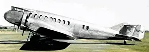 Windscreen: Capelis XC-12 (side view, on the ground) with later win?