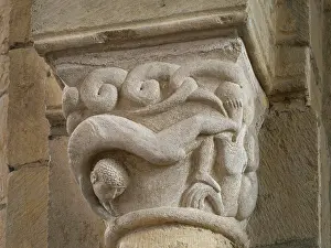 Tumbling: Capital, Eglise Notre-Dame-de-l'Assomption, Anzy-le-Duc