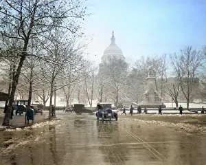 Cpc001: The Capitol Building and Old Automobile Traffic