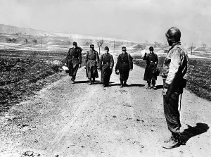 Yielding: Capitulation of the German defense forces in 1945