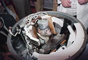 Monkeys: Capsule for space pilot Zabiyaka