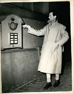 Coupling: Captain Peter Townsend posting a letter, Brussels