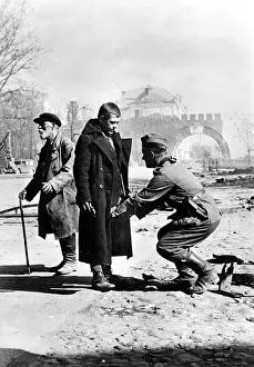 Turns: Capture of a Russian soldier, 1941