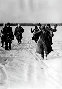 Tufts: Capture of Soviet soldiers by an SS unit, 1943