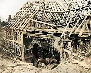 Highlanders: Captured German gun on Western Front, WW1