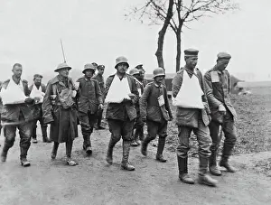 Sling: Captured German prisoners, Western Front, WW1