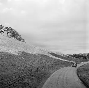 Lambourn: Car driving in the countryside