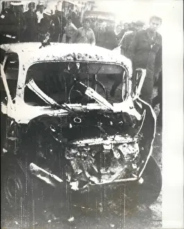 Sabbath: Car explodes in Jerusalem market
