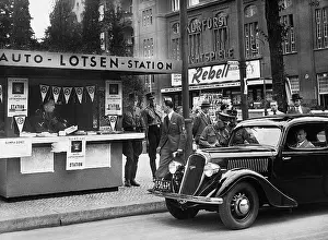 Centers: Car guide center in Berlin, 1936