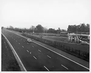 Motorways: ONE CAR ON M1