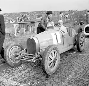 Bugatti: Car race - Bugatti