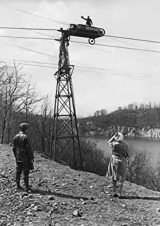 Daring: Car on steel cables, 1929